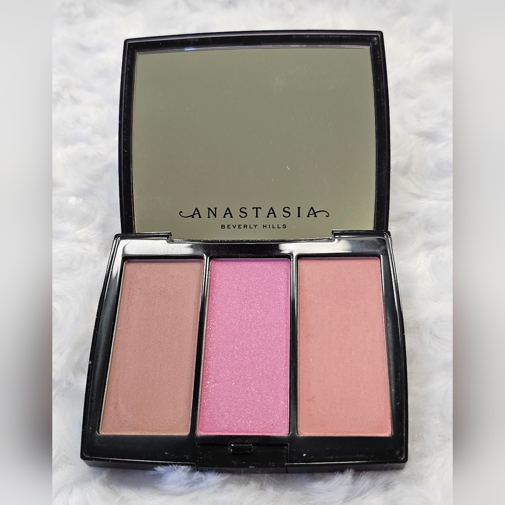 Anastasia Beverly Hills Blush Trio!